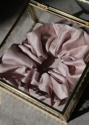 scrunchie_pudrowy_róż.jpg