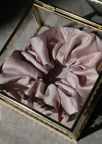 scrunchie_pudrowy_róż.jpg