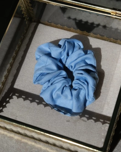 blekitna-scrunchie-bawelna-satynowa.jpg