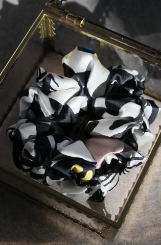 wzorzyste-scrunchie-jedwabne-s.jpg
